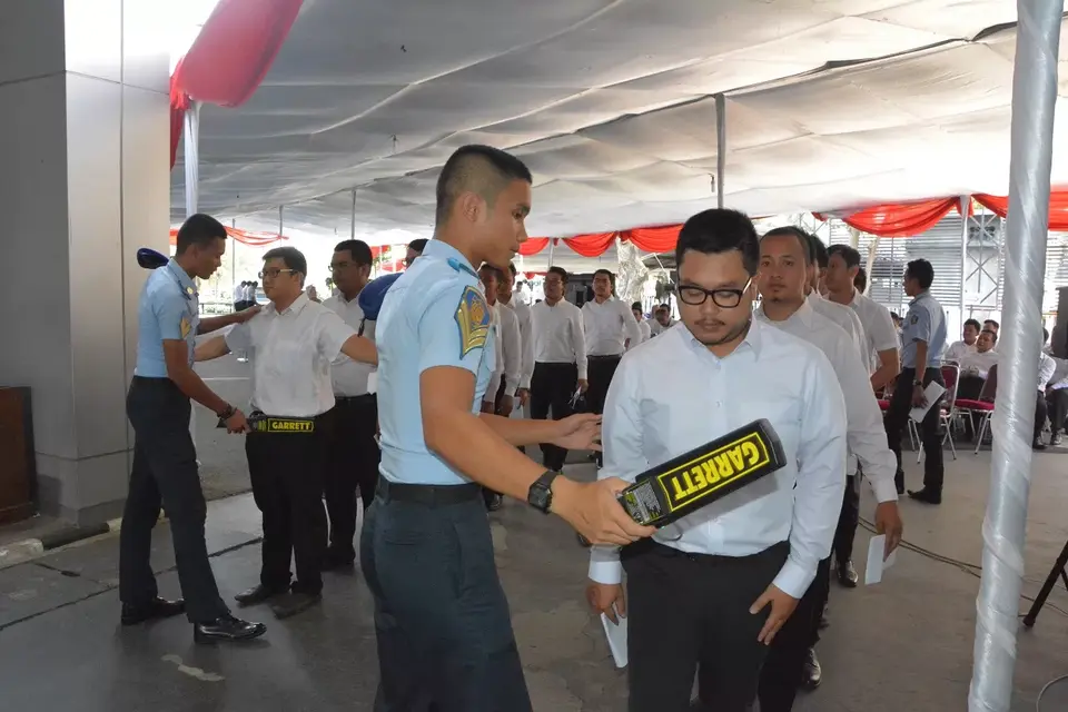 Periksa Peserta SKD, Pemkab Wakatobi Pinjam Metal Detektor Bandara