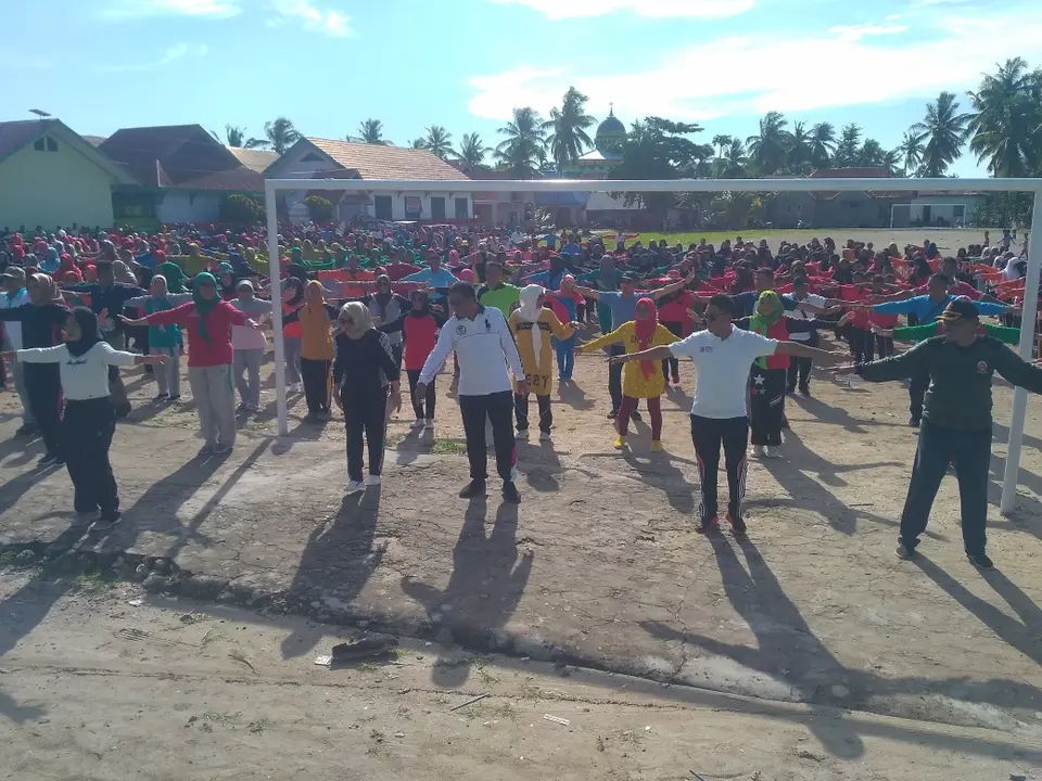 Akhir Pekan Sehat Ala Pemkab Busel di Siompu Barat