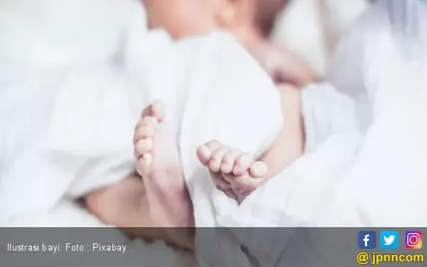 Jarang Terjadi, Seorang Dokter Tangani Tiga Bersaudara yang Melahirkan