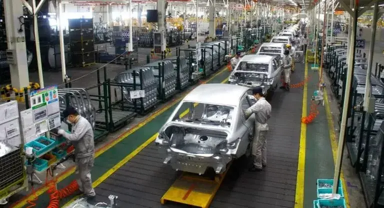 Penjualan Mobil Baru di Eropa Anjlok