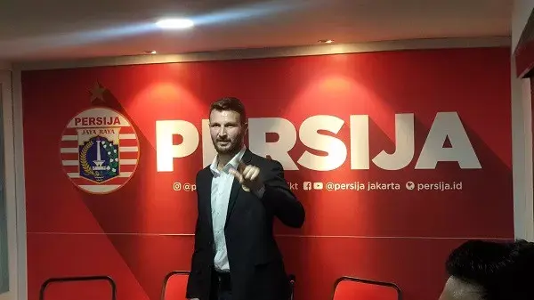 Marco Motta Perkuat Lini Pertahanan Persija Jakarta