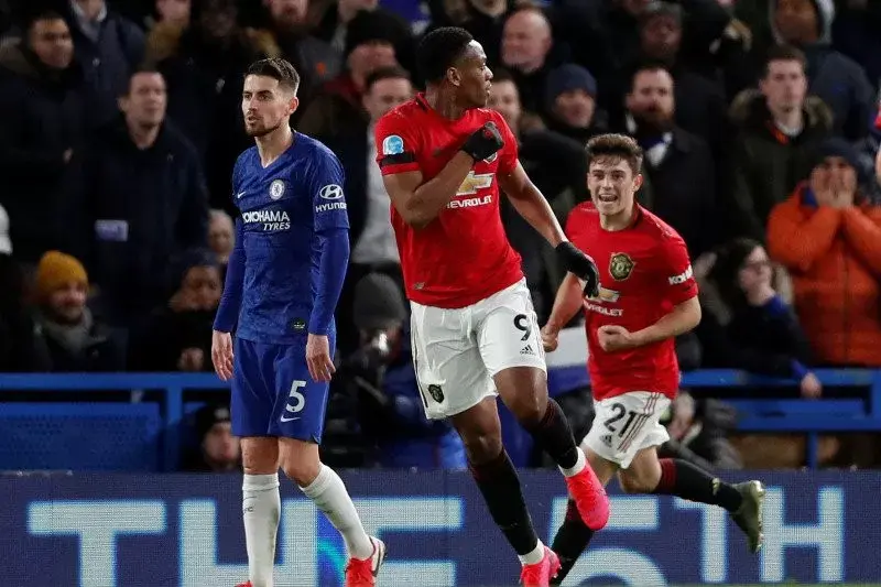 Manchester United Bikin Chelsea Merana di Stamford Bridge