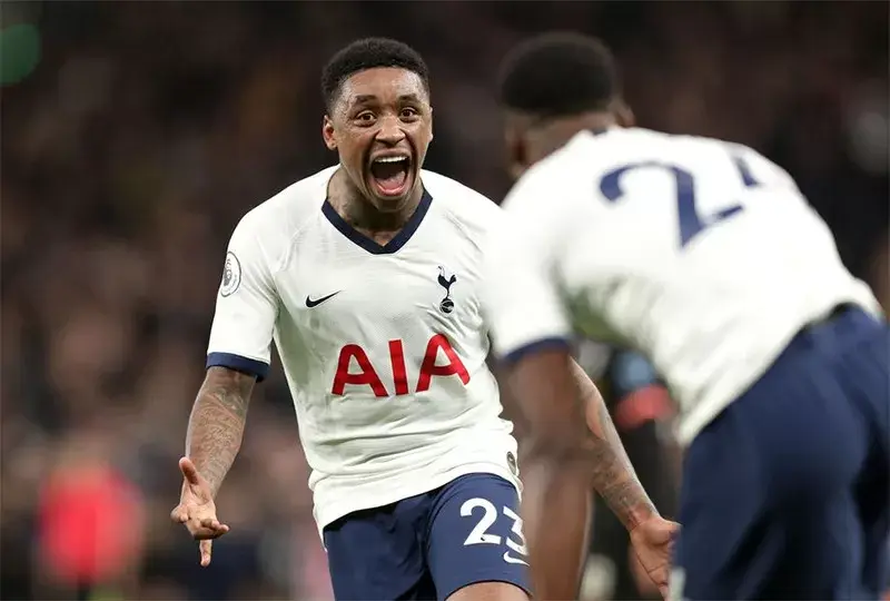 Steven Bergwijn Cetak Gol ke Kandang City
