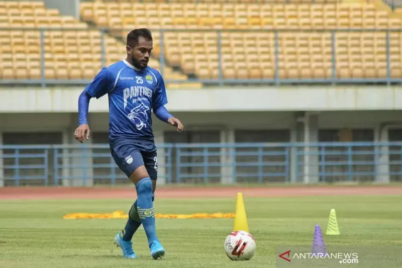 Pelatih Persib Ungkap Alasan Kepincut Sama Zulham Zamrun