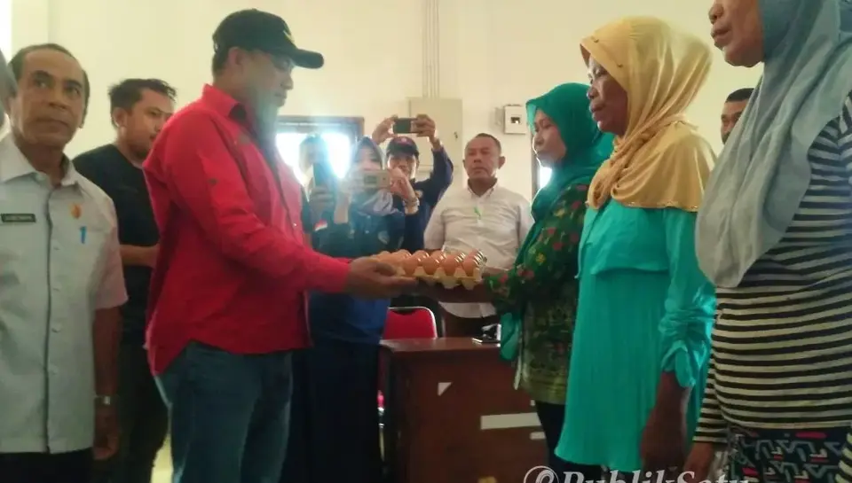 4.493 Jiwa Warga Busel Terima Bantuan Sembako