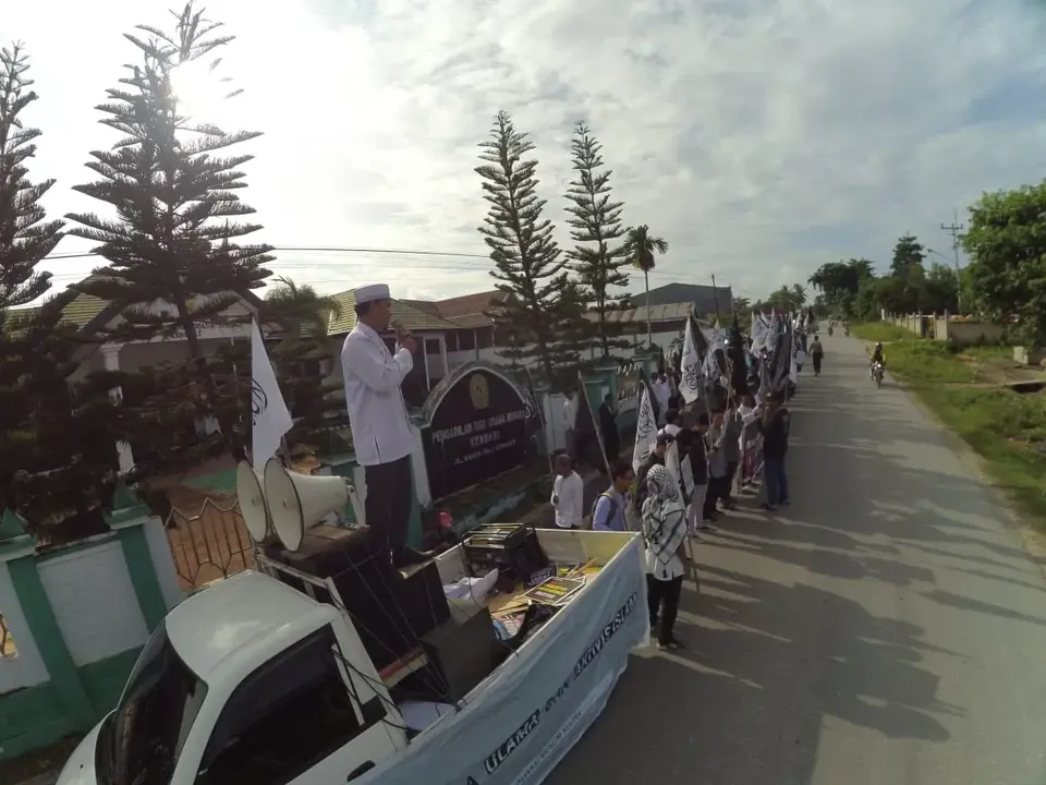 Bendera Tauhid Penuhi Sidang Keputusan Hikma Sanggala