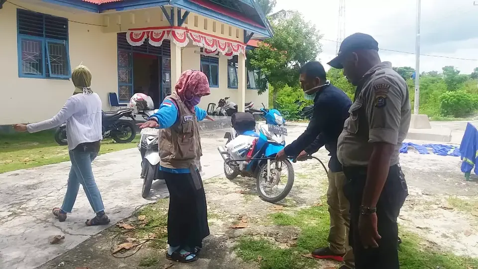Seruan Ketua DPRD Busel Lawan Covid-19: Bersama Kita Pasti Bisa!