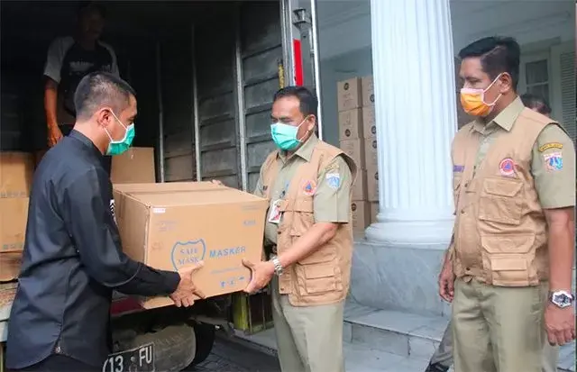 Bantu Tangani Covid-19, PKS Sumbang 42 Ribu Masker Untuk Pemprov DKI Jakarta