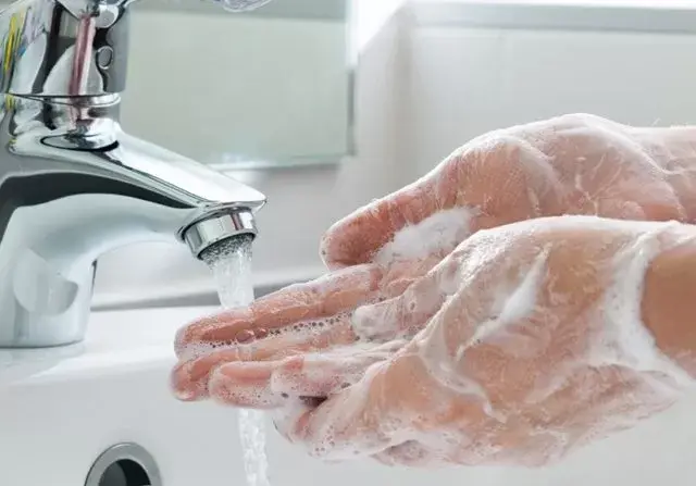 Cegah Virus Korona, Sabun Vs Hand Sanitizer Mana Lebih Efektif ?