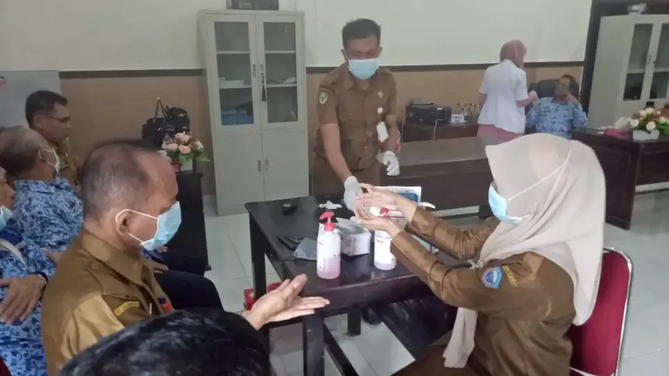 Pelayanan Adminstrasi Kependudukan di Busel Berjalan Normal