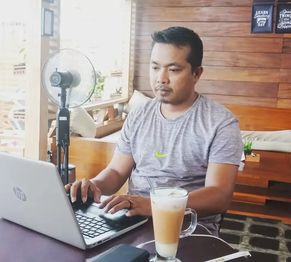 Forum Wartawan Kolaka Buka Posko Bantuan Dampak Covid-19