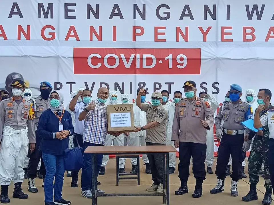 Peduli Covid-19 di Sultra, Dua Perusahaan Sumbangkan Alat Kesehatan