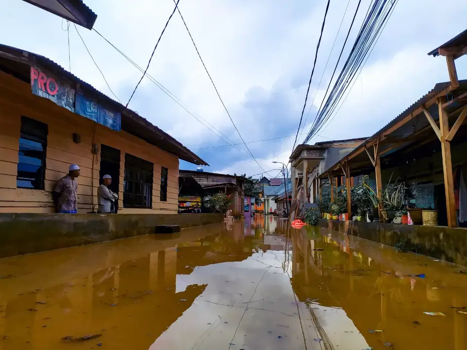 Diguyur Hujan, Belasan Rumah di Lamanaga Dalam Tergenang Banjir