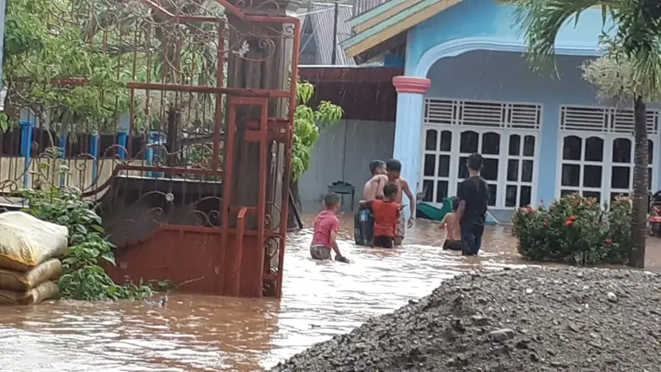 Hujan Deras Selama 1 Jam, Sebagian kota Kolaka Tergenang Banjir