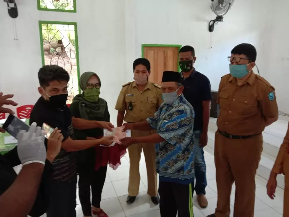 Desa Baruta Lestari, Desa Pertama Salurkan BLT Dampak Covid-19
