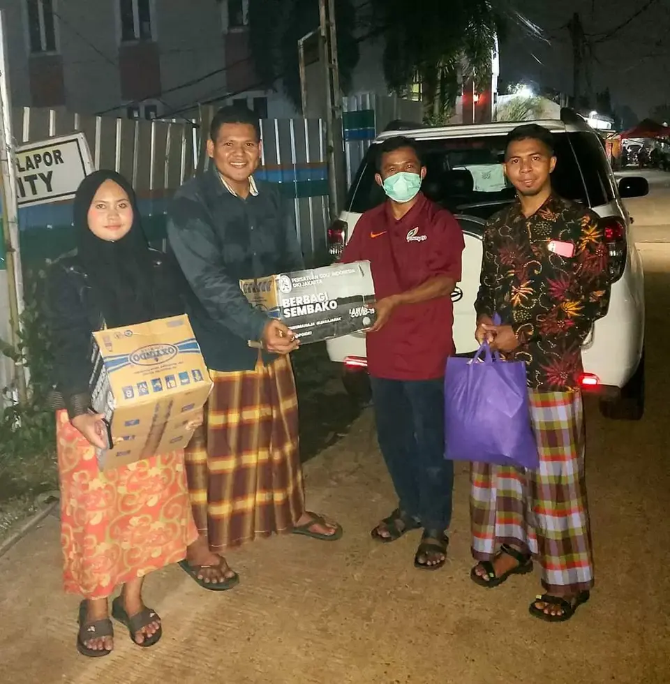 Pemprov DKI Salurkan Sembako kepada Mahasiswa Sultra di Jakarta