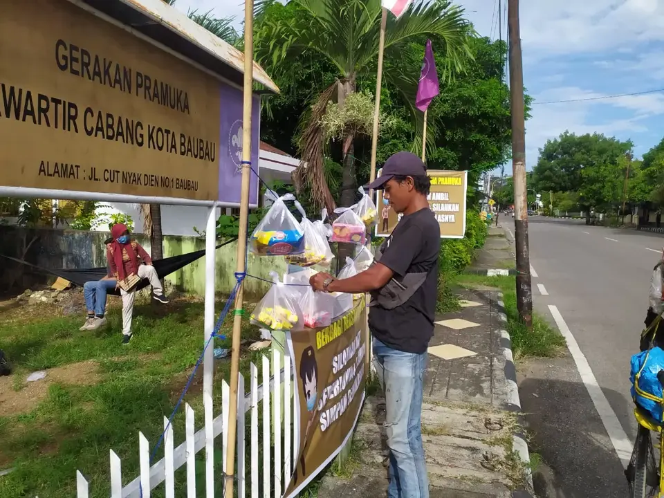 Ramadan, Begini Keunikan Pramuka Kota Baubau Berbagi