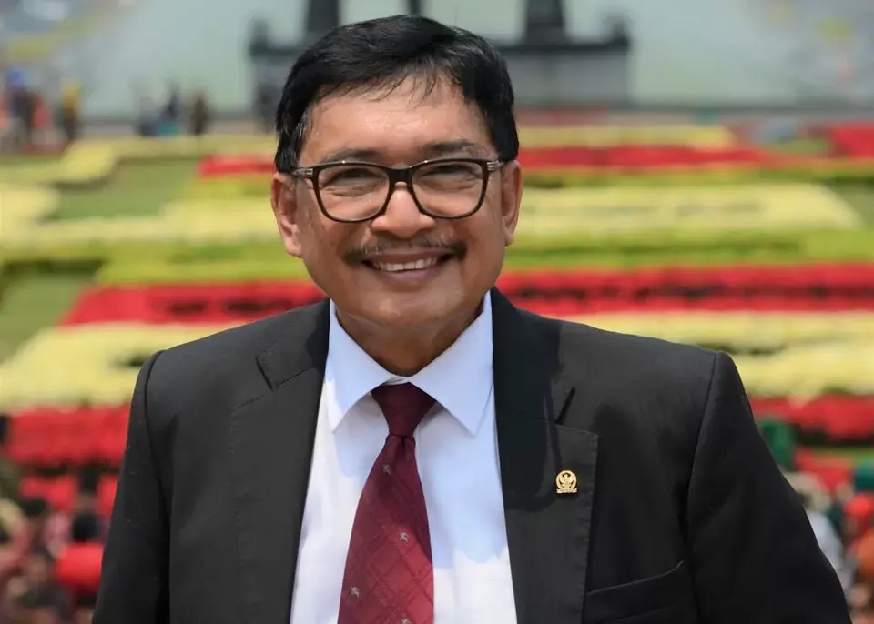 Amirul Tamim: Berbasis Desa, Bengkokan Kurva