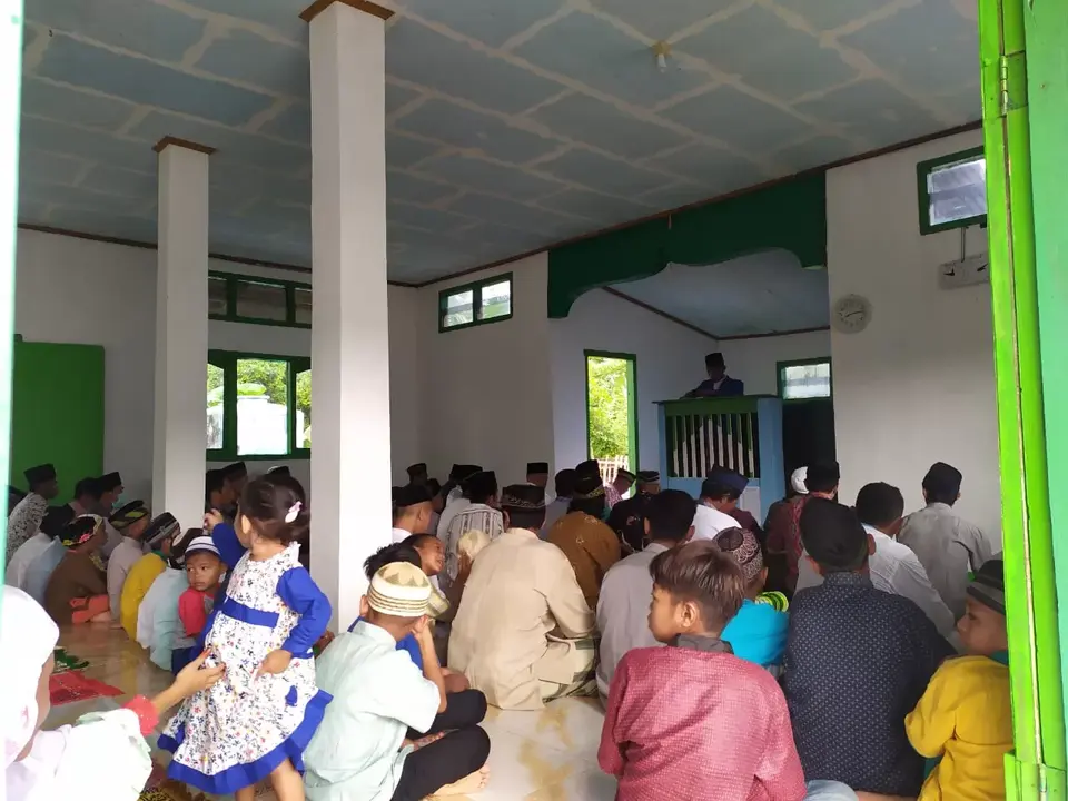 Pandemi Covid-19, Sebagian Masjid di Busel Melaksanakan Salat Id