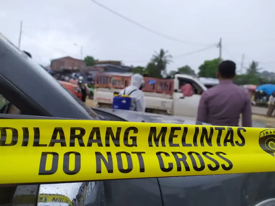 Sesosok Mayat Ditemukan Dalam Mobil di Pasar Wameo