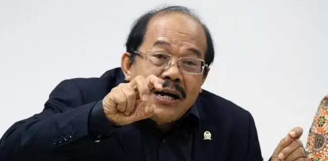 Minyak Dunia Anjlok, Kurtubi: Semestinya Harga BBM Dalam Negeri Ikut Turun