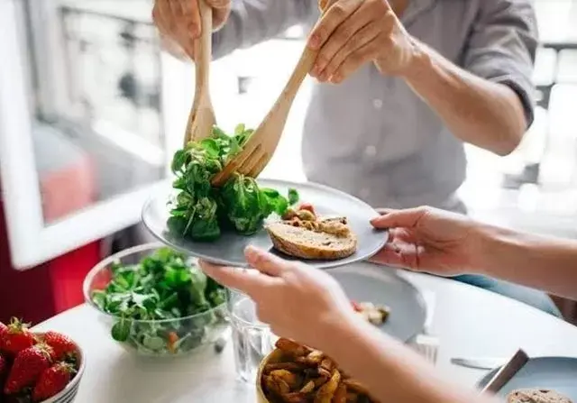 6 Jenis Makanan yang Perkuat Imun Tubuh Untuk Lawan Covid-19