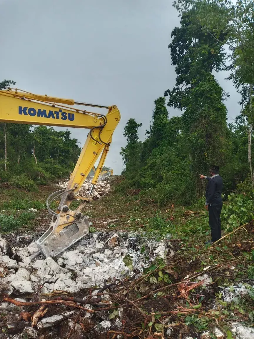 Hindari Tikungan dan Tanjakan, Akses Wamengkoli-Pelabuhan Kontainer Buka Jalan Baru