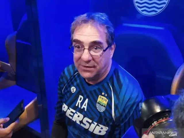 Robert Rene Alberts Dukung Liga 1 2020 Dilanjutkan Kembali