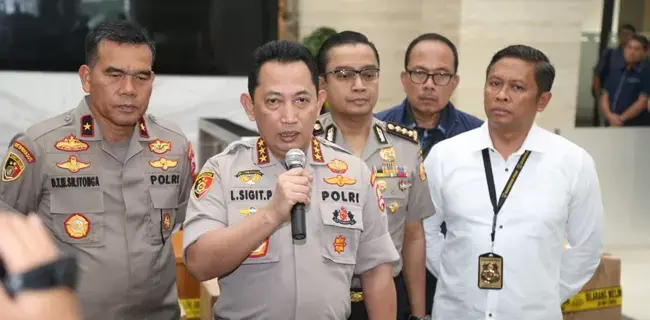 Faktor Chemistry Yang Terbangun Sejak Di Solo, Jokowi Diyakini Bakal Tunjuk Listyo Sigit Sebagai Kapolri