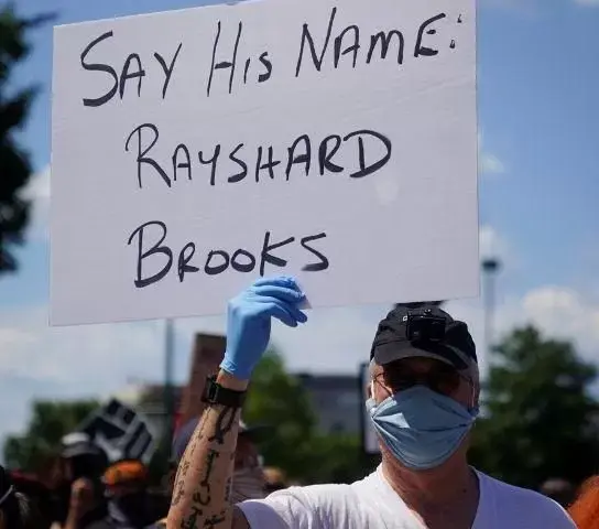 Pekan Ini, Polisi Penembak Mati Rayshard Brooks Akan Didakwa