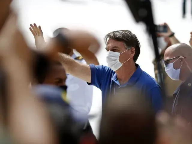 Warga Demo Presiden Brasil Gegara Hapus Data Kasus Covid-19