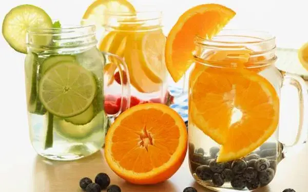 Ini Sepuluh Resep Infused Water yang Sehat