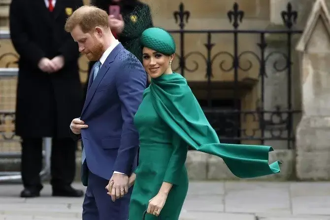 Pangeran Harry dan Istrinya Belum Punya Pekerjaan dan Penghasilan Sendiri