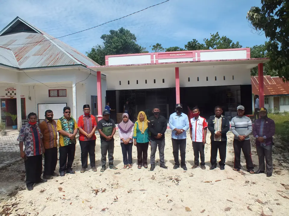 BumDes Desa Kolowa-Buteng Buka Usaha Toko Bahan Bangunan
