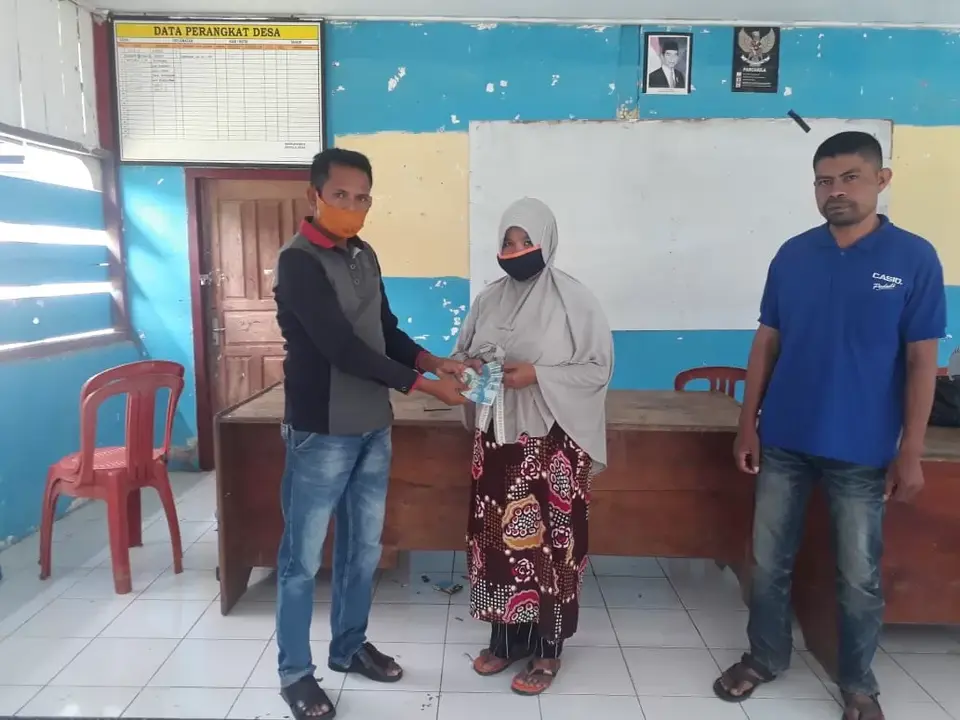 Pemdes Bhakeramba Salurkan BLT DD Tahap Tiga