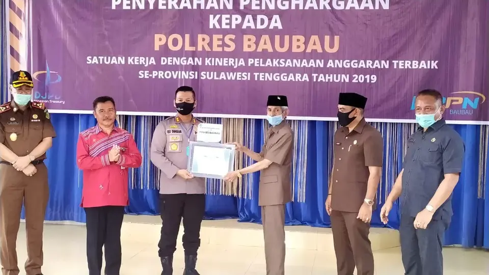 Polres Baubau Sabet Penghargaan Pengelola Keuangan Terbaik se-Sultra