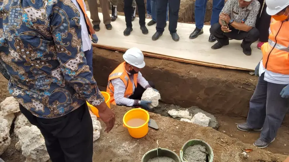Bupati Busel Pimpin Peletakkan Batu Pertama Pembangunan Rumah Sakit Tipe C