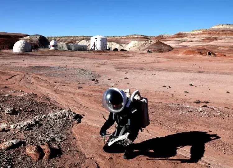 Arab Luncurkan Roket ke Mars