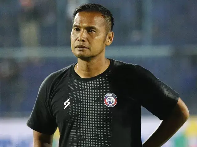 Nama Charis Yulianto Muncul Untuk Gantikan Mario Gomez