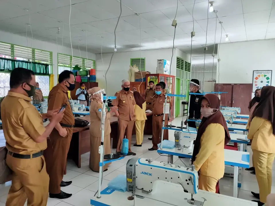 Jaring Aspirasi, Kadis Dikbud Sultra Sambangi Sekolah di Baubau