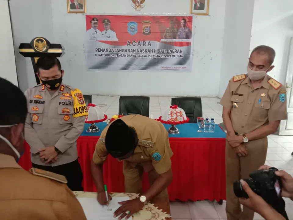 Bupati dan Kapolres Teken NPHD 10 Hektar Tanah Polres Buteng