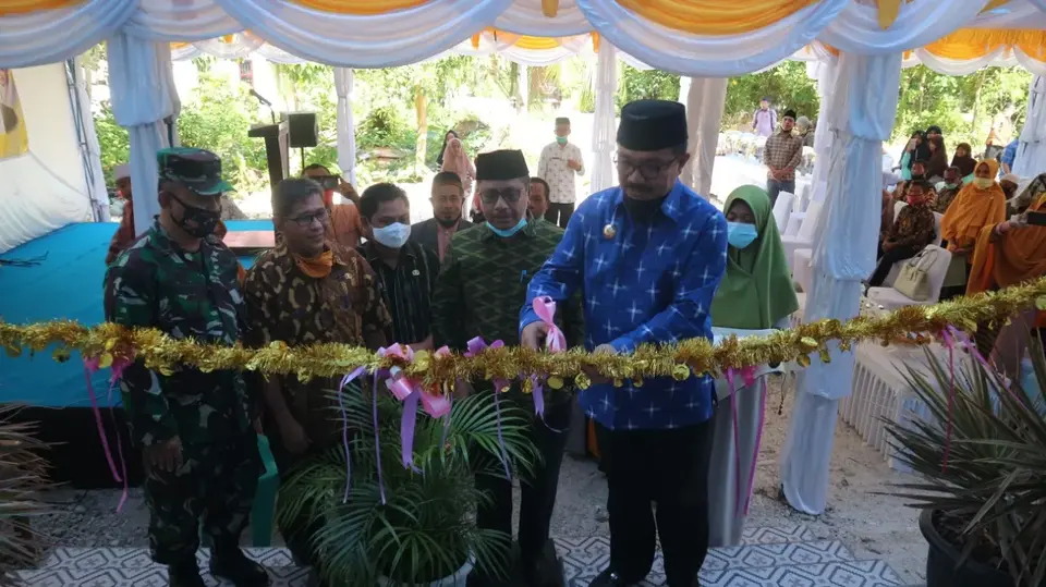 Arhawi Resmikan SD IT Al-Qubrah