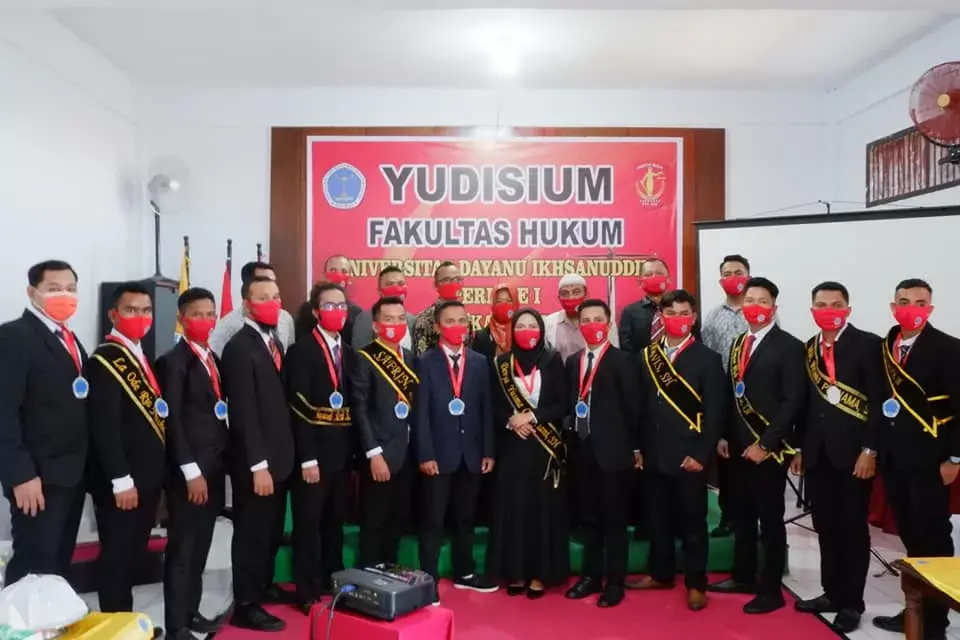 14 Mahasiswa Fakultas Hukum Unidayan Diyudisium
