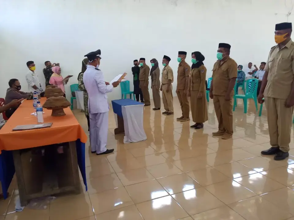 Pelantikan Perangkat Desa Guali Menerapkan Protokol Covid-19
