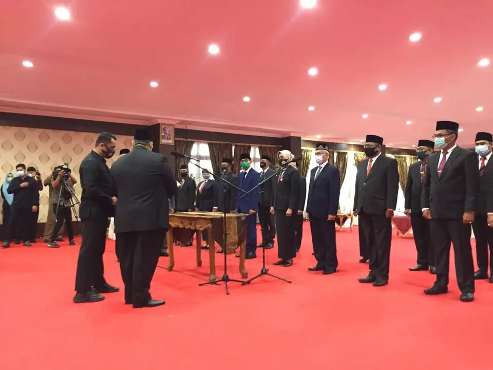 Ali Mazi Lantik 12 Pejabat Eselon II