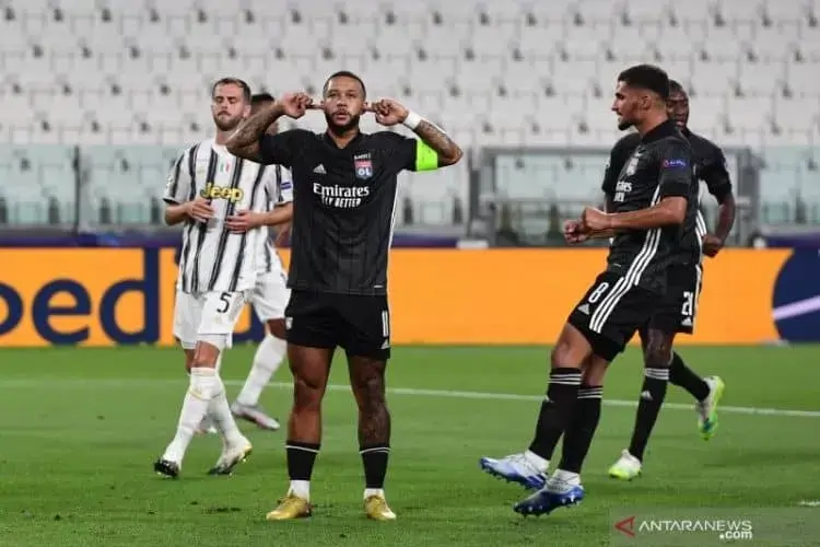 Olympique Lyon Halangi Juventus Meraih Tropi Liga Champions