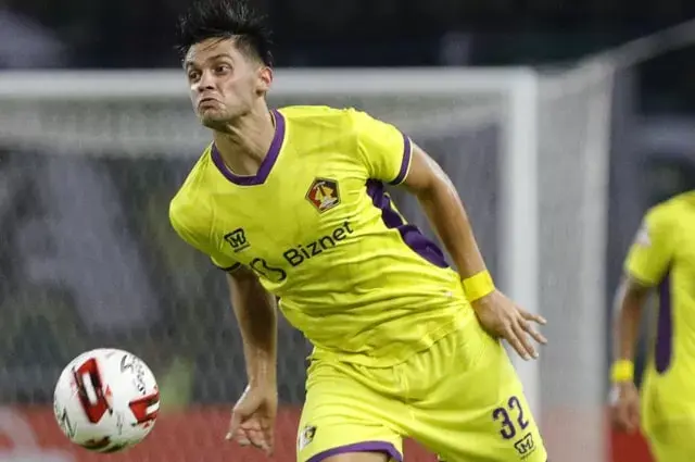 Gaspar Vega Dilema Soal Renegosiasi Kontrak Bersama Persik Kediri