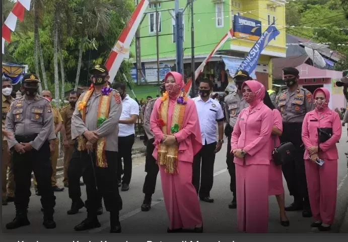 Kapolres Buton Apresiasi Masyarakat Kapontori Hidup Rukun dan Damai