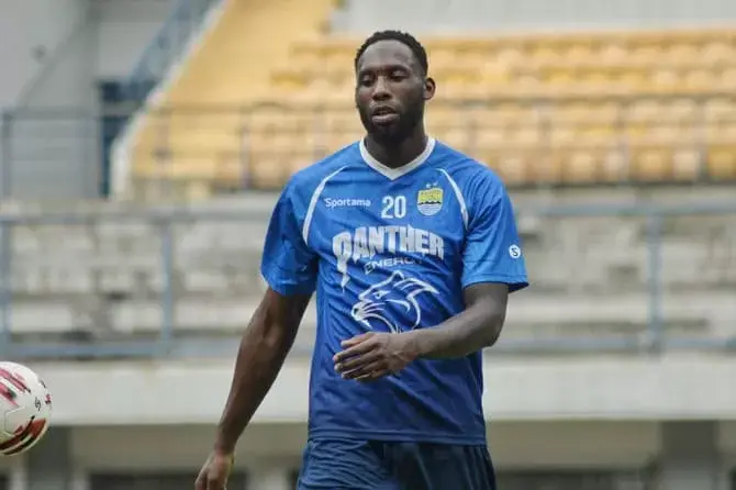 Geoffrey Castillion Bakal Perkuat Persib Bandung