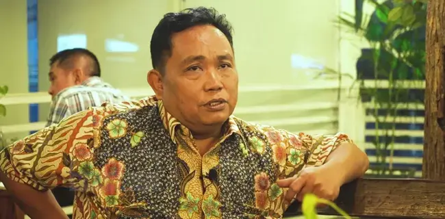 Presiden Jokowi Disarankan Segera Rombak Kabinet, Dan DPRD Jakarta Diminta Gunakan Haknya